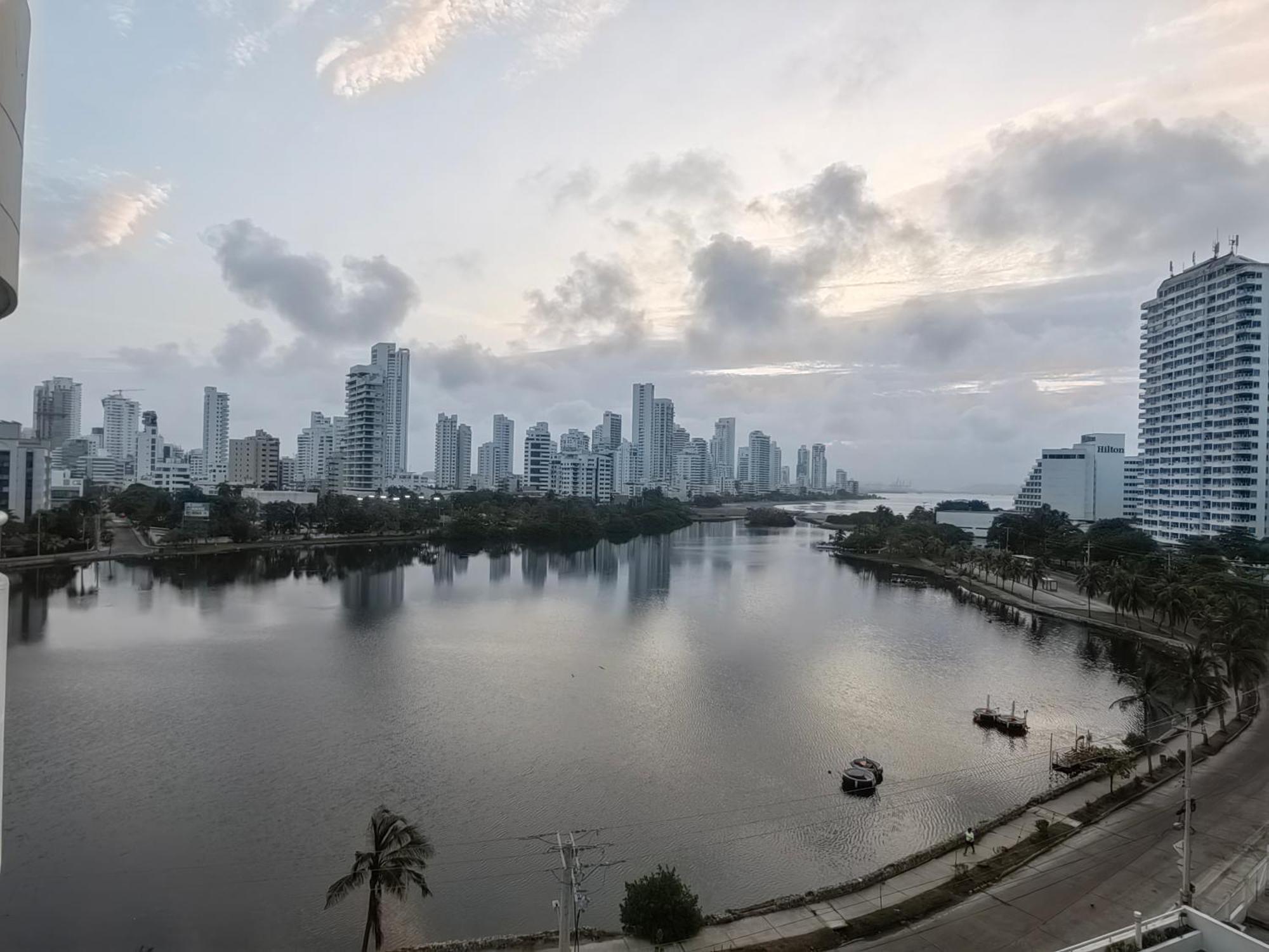 Apartamento Mundo Turistico Esplendor Del Laguito En Zona Turistica Del Barrio El Laguito *